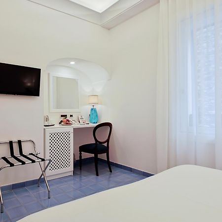 Hotel Aurora Амалфи Екстериор снимка
