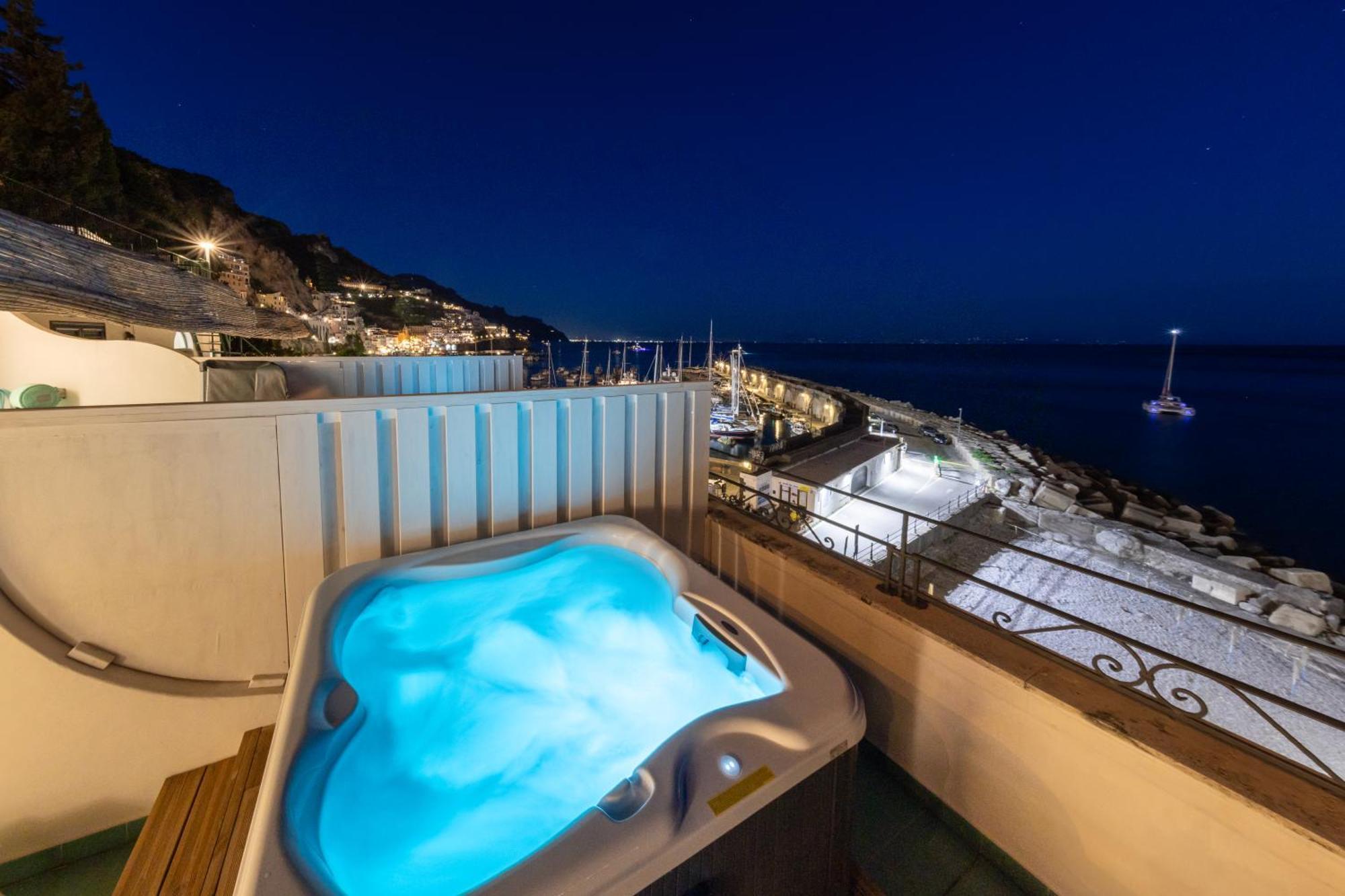 Hotel Aurora Амалфи Екстериор снимка