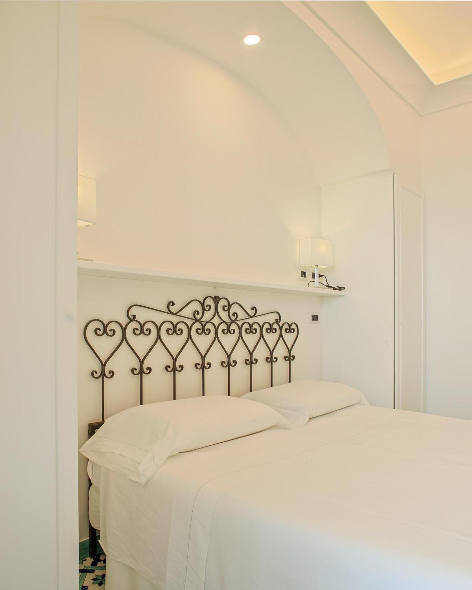 Hotel Aurora Амалфи Екстериор снимка